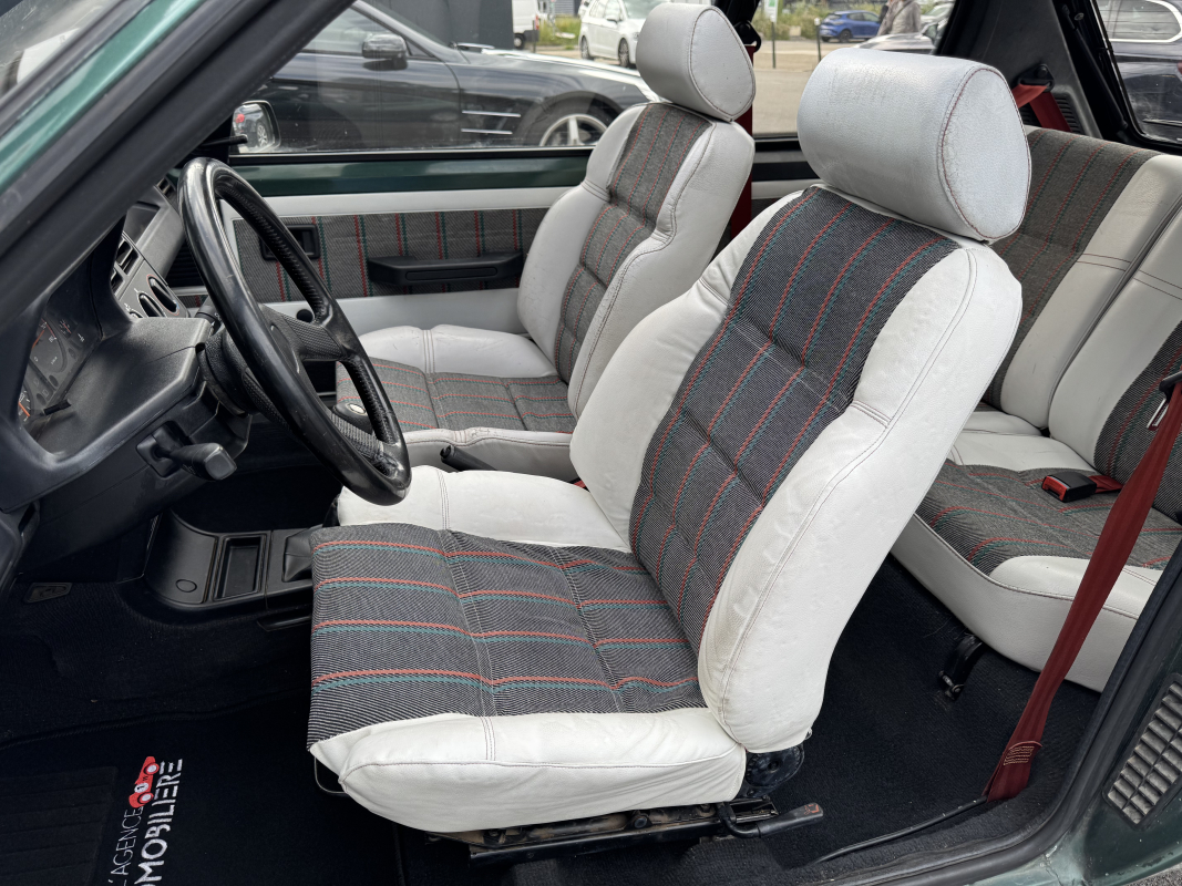 Peugeot 205 — 9