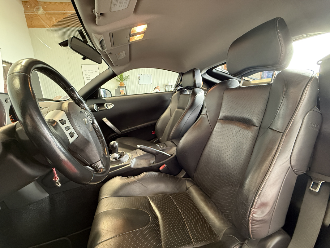 Nissan 350Z — 11