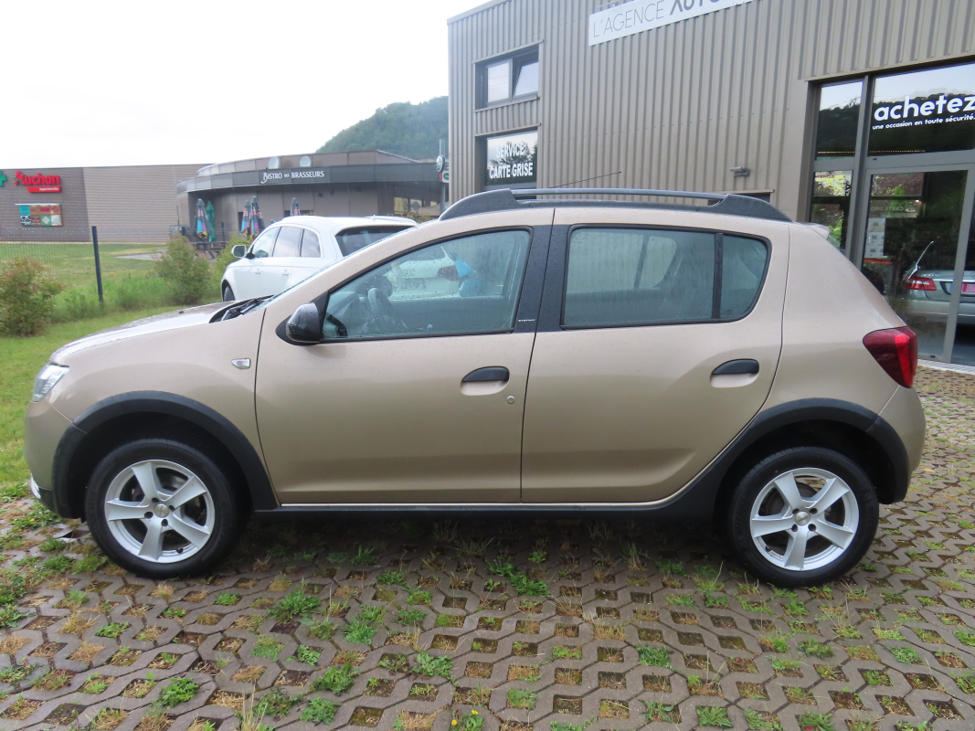Dacia Sandero — 8