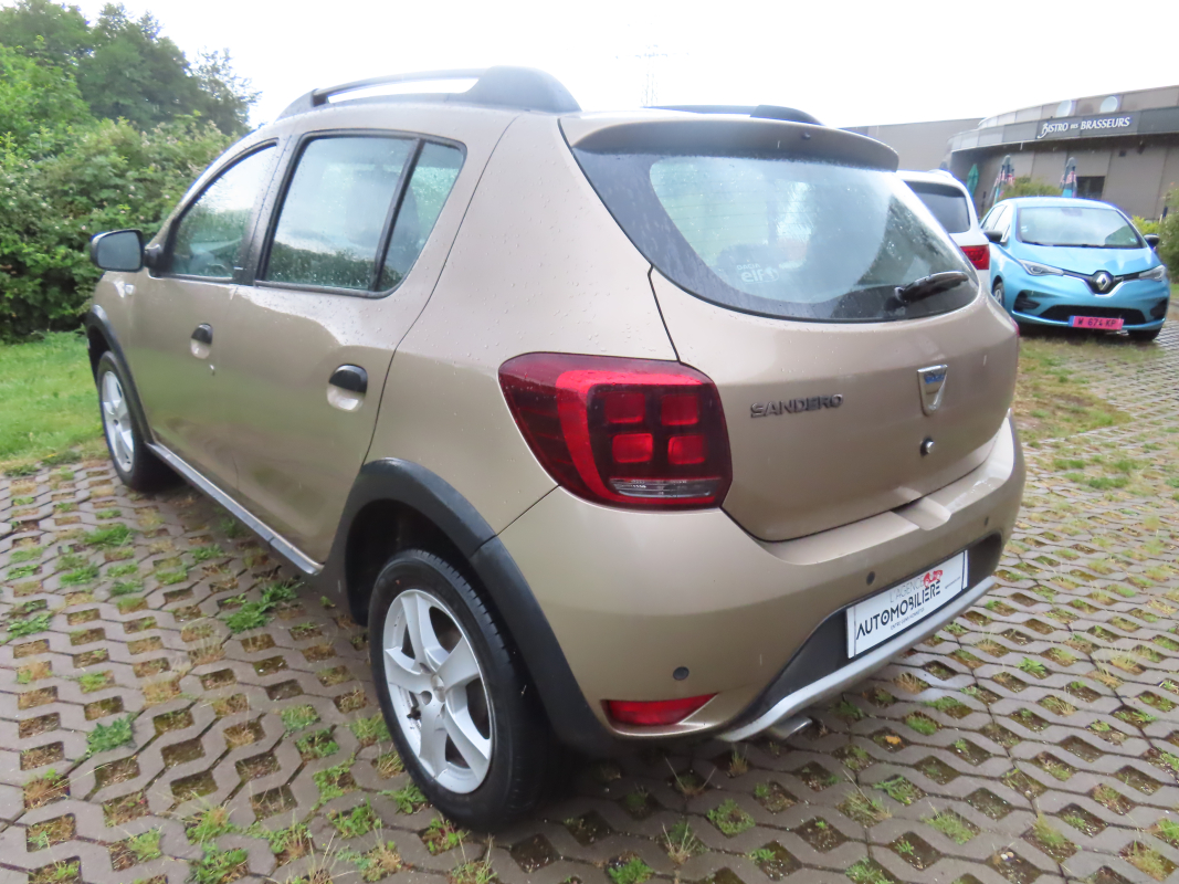 Dacia Sandero — 6