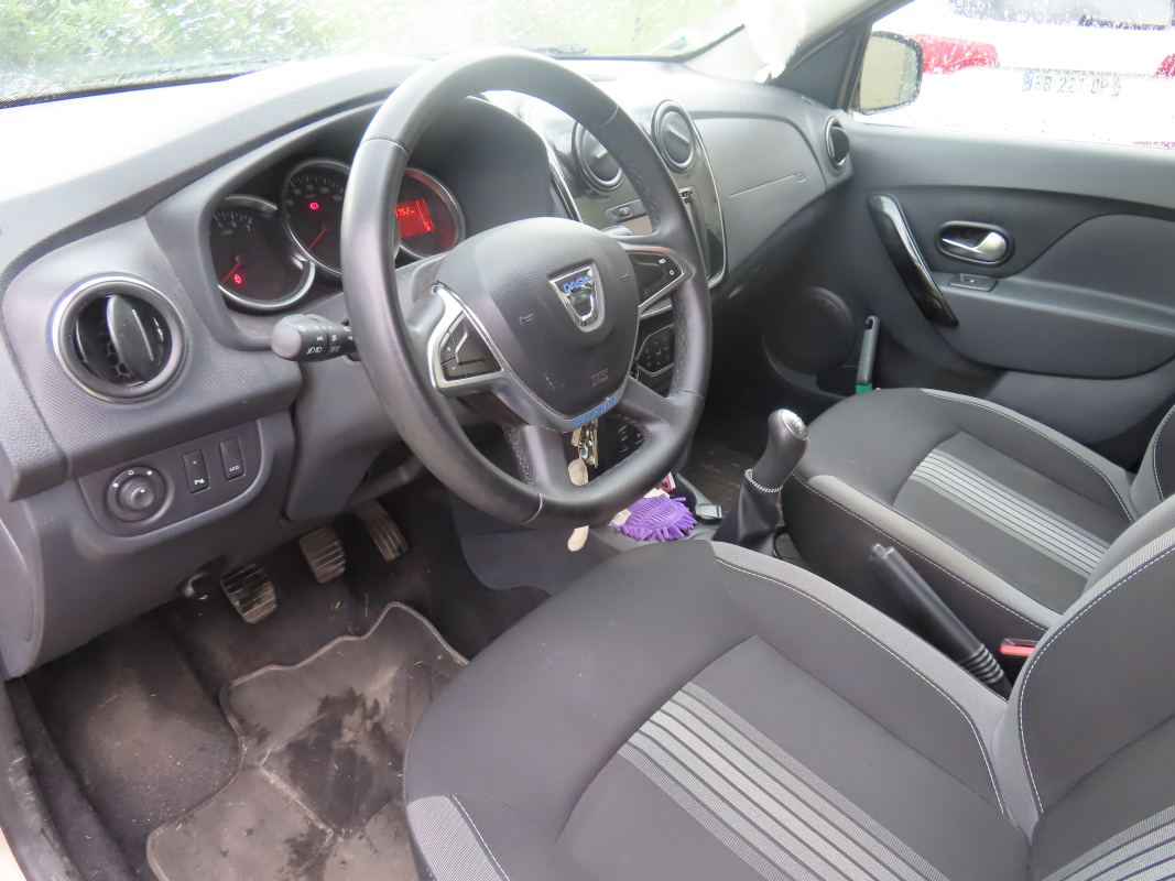 Dacia Sandero — 9
