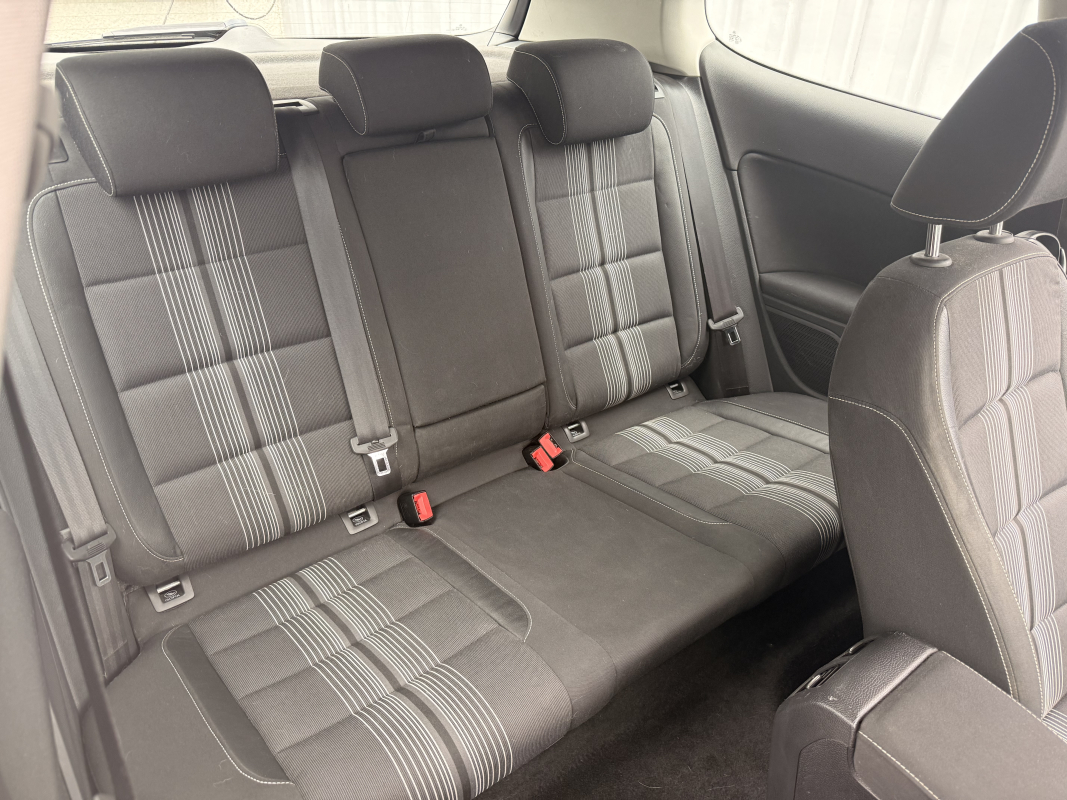 Volkswagen Golf — 14