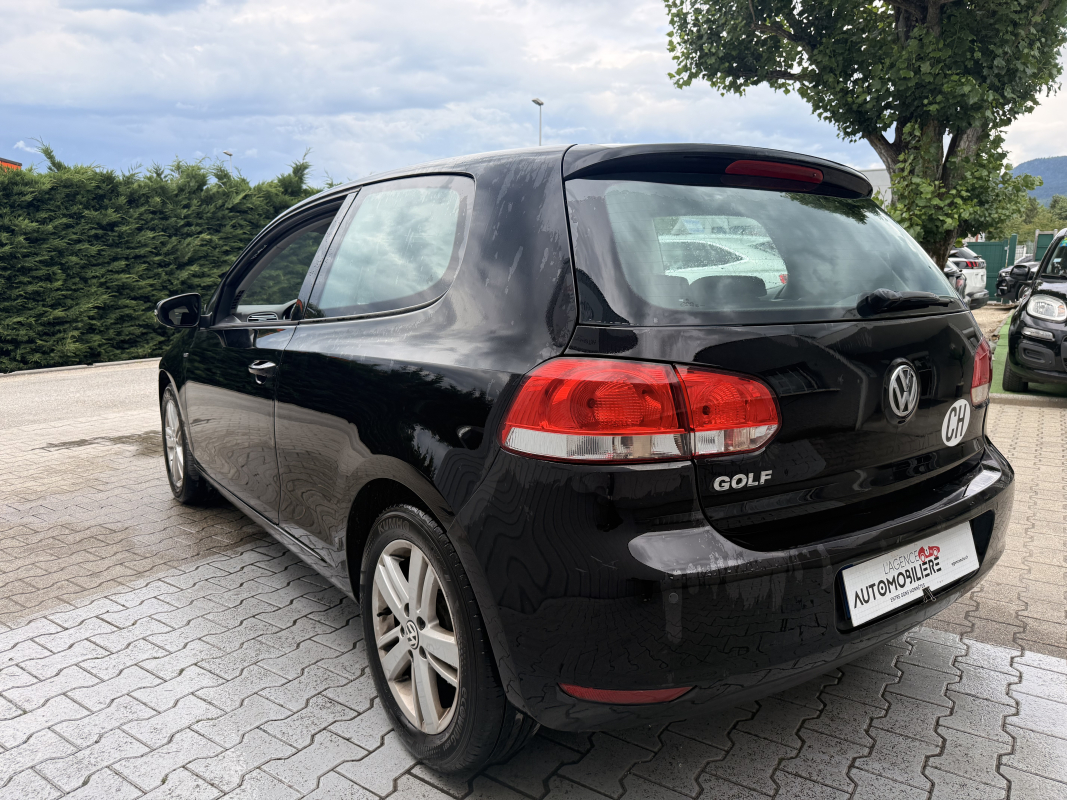 Volkswagen Golf — 5