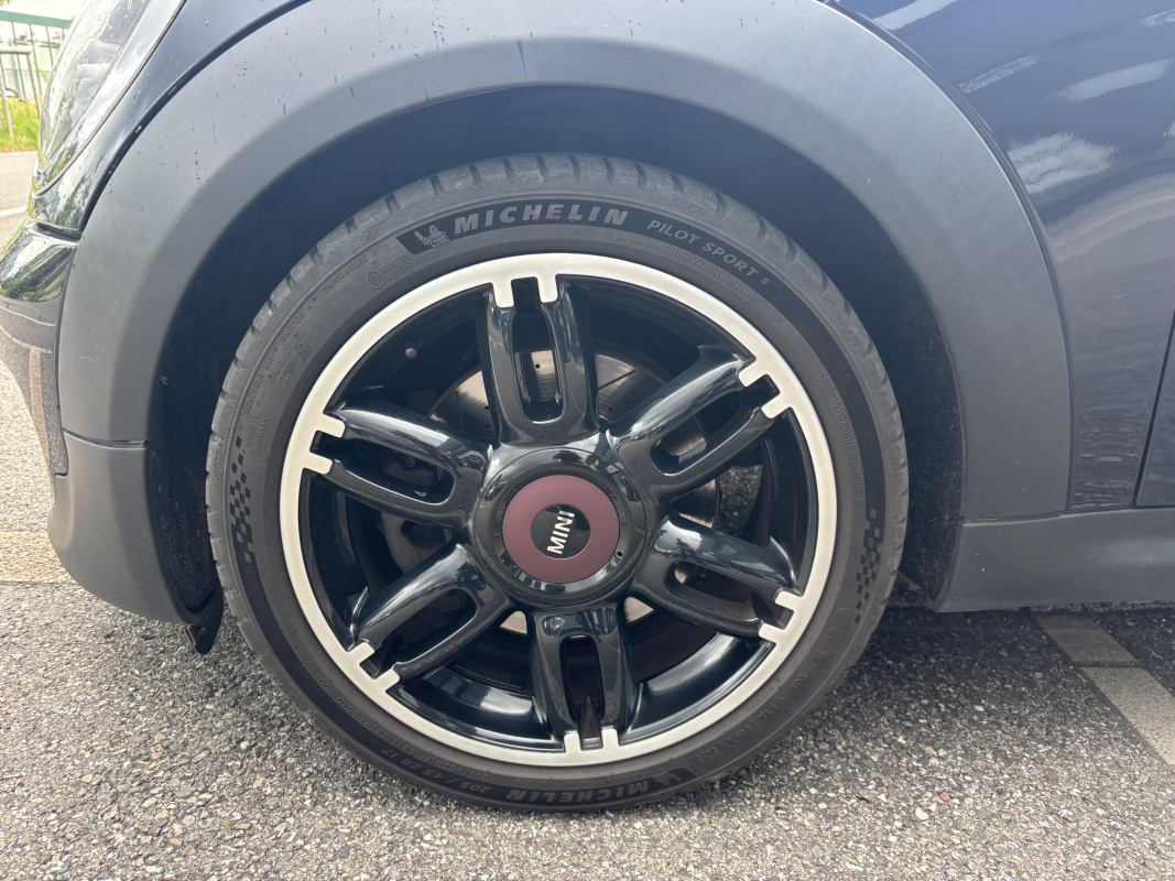 Mini Clubman — 25
