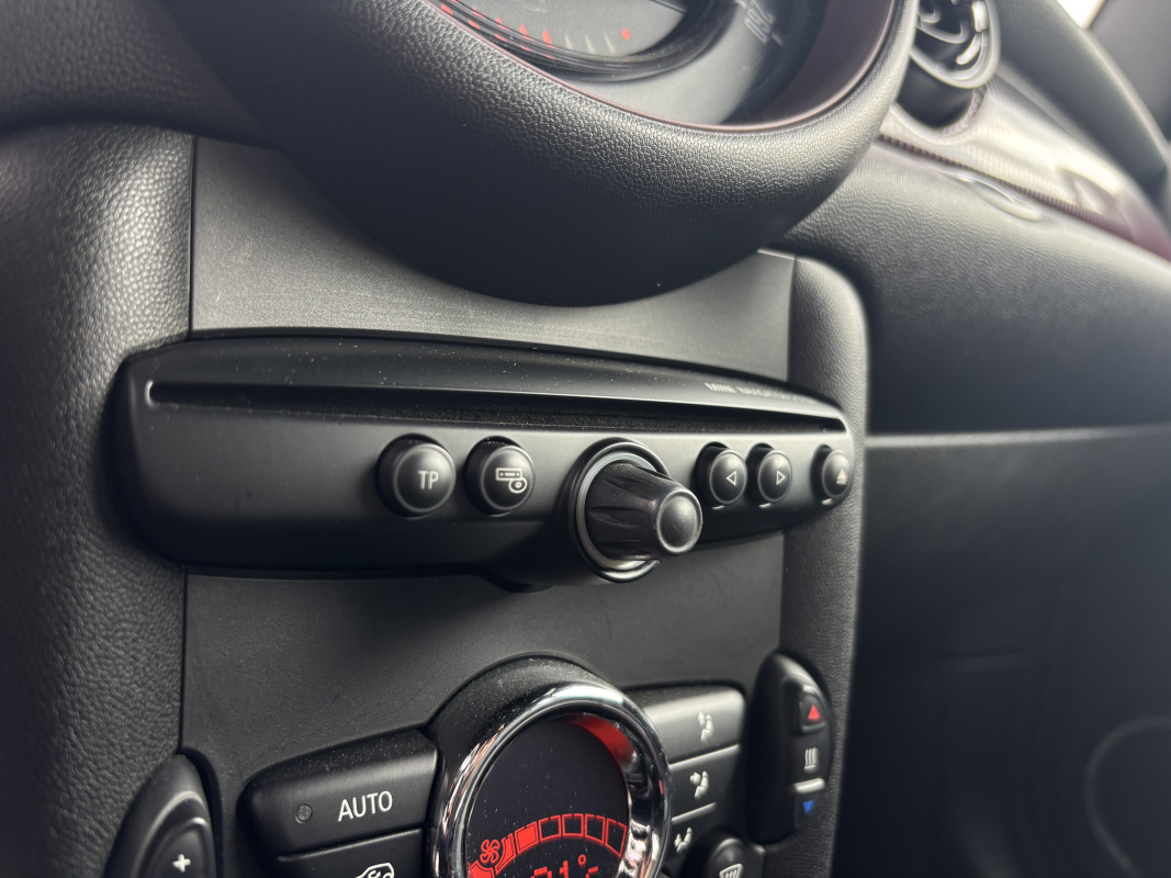 Mini Clubman — 18