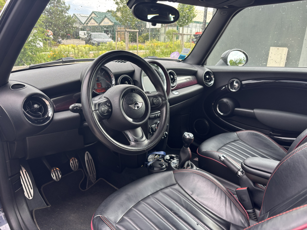 Mini Clubman — 9