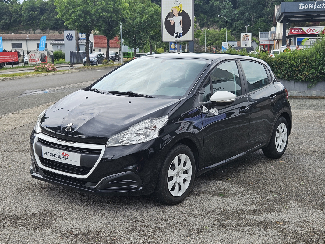Peugeot 208 — 4