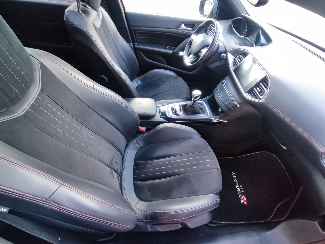 Peugeot 308 — 12