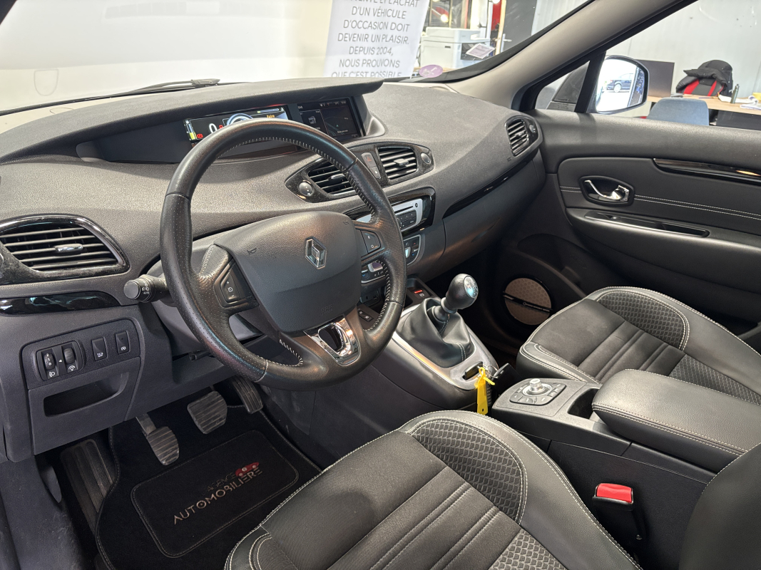 Renault Scenic — 11