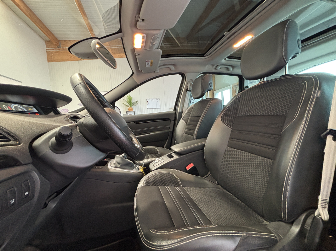Renault Scenic — 12