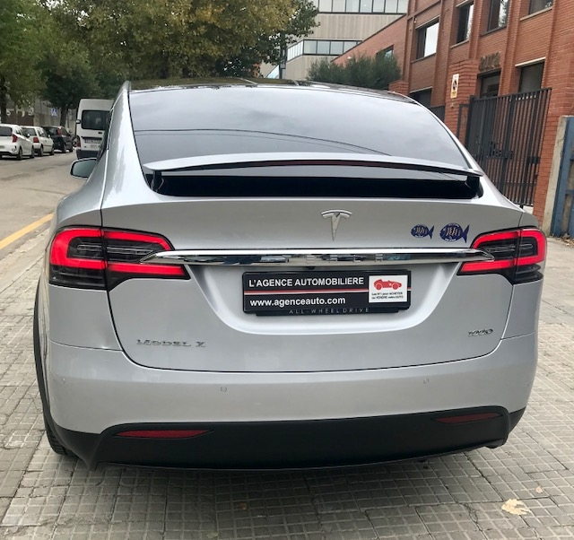 Tesla Model X — 12