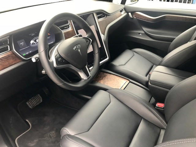 Tesla Model X — 18