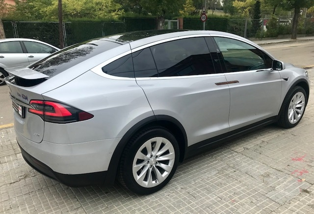 Tesla Model X — 19