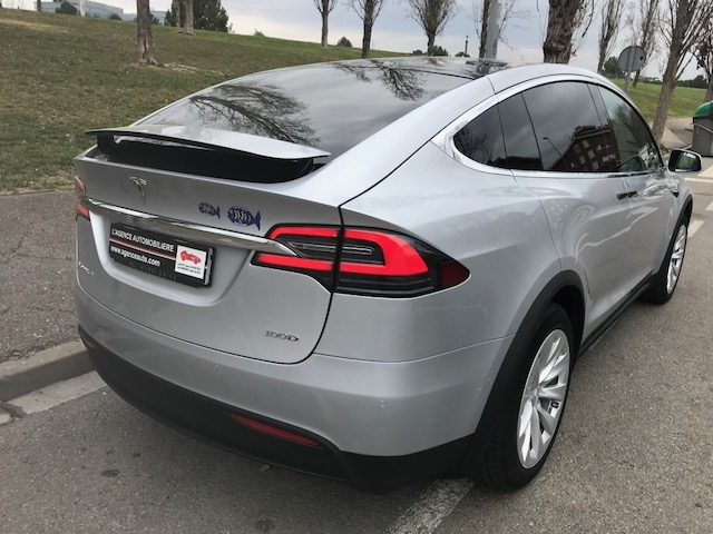 Tesla Model X — 6