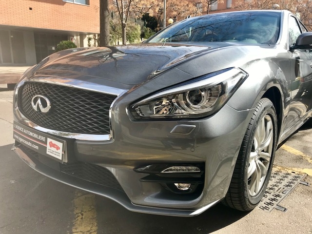 Infiniti Q70 — 3