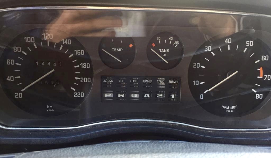 Bmw E3  3.0 — 7