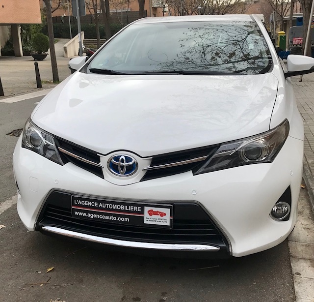 Toyota Auris — 7