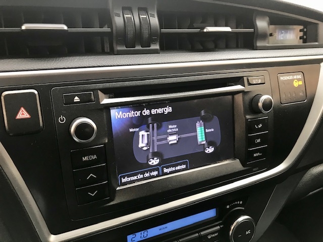 Toyota Auris — 17