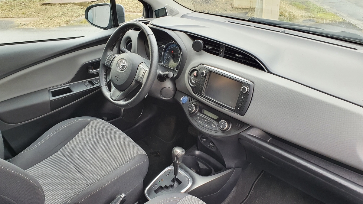 Toyota Yaris — 13