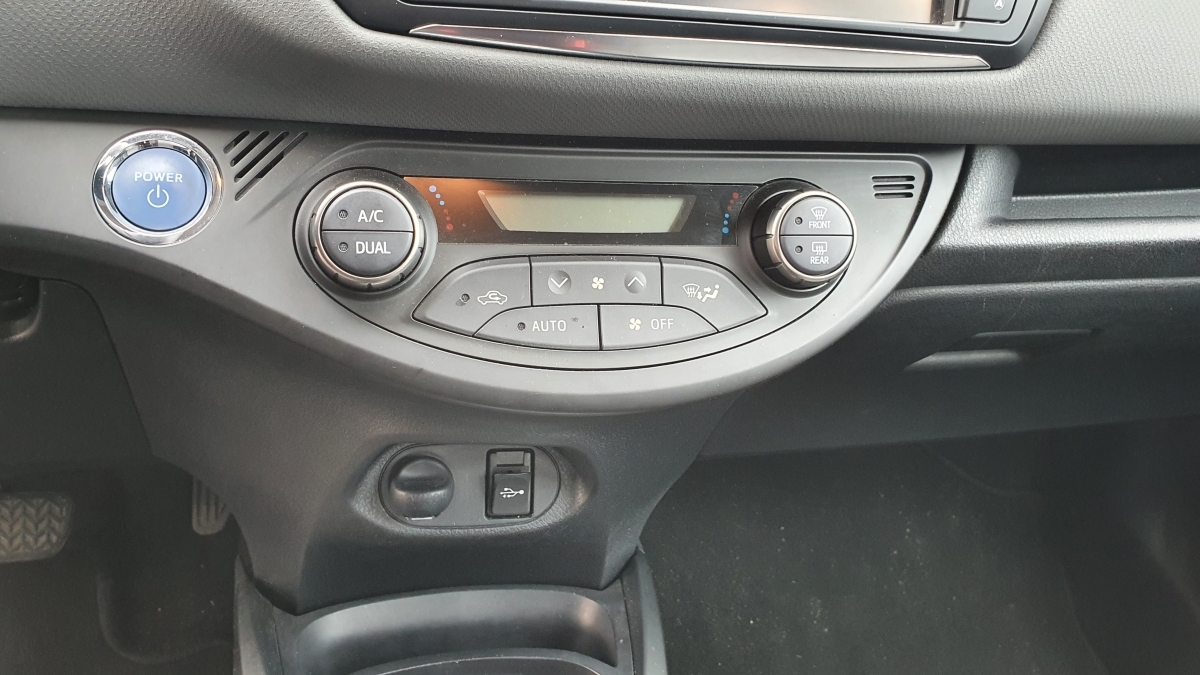 Toyota Yaris — 18