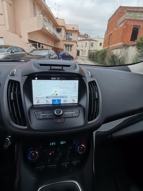 Ford Kuga — 9
