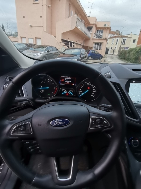 Ford Kuga — 11