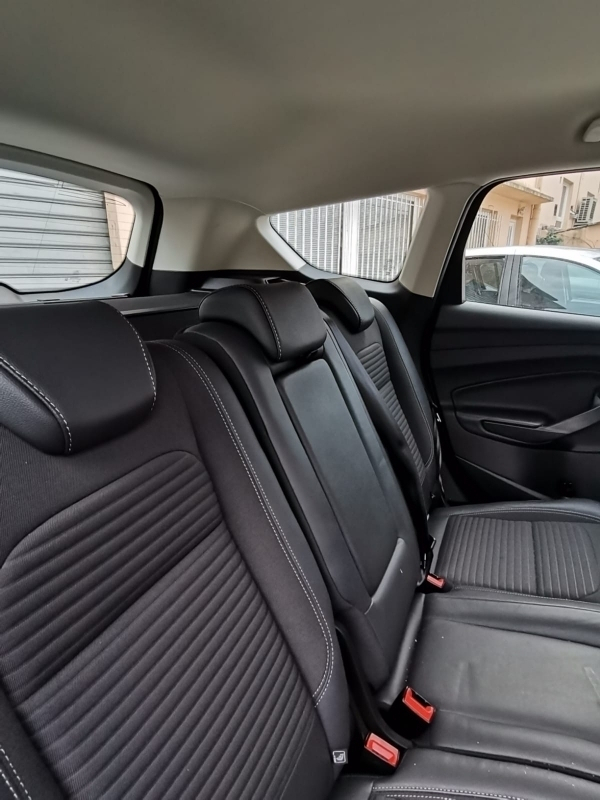 Ford Kuga — 13