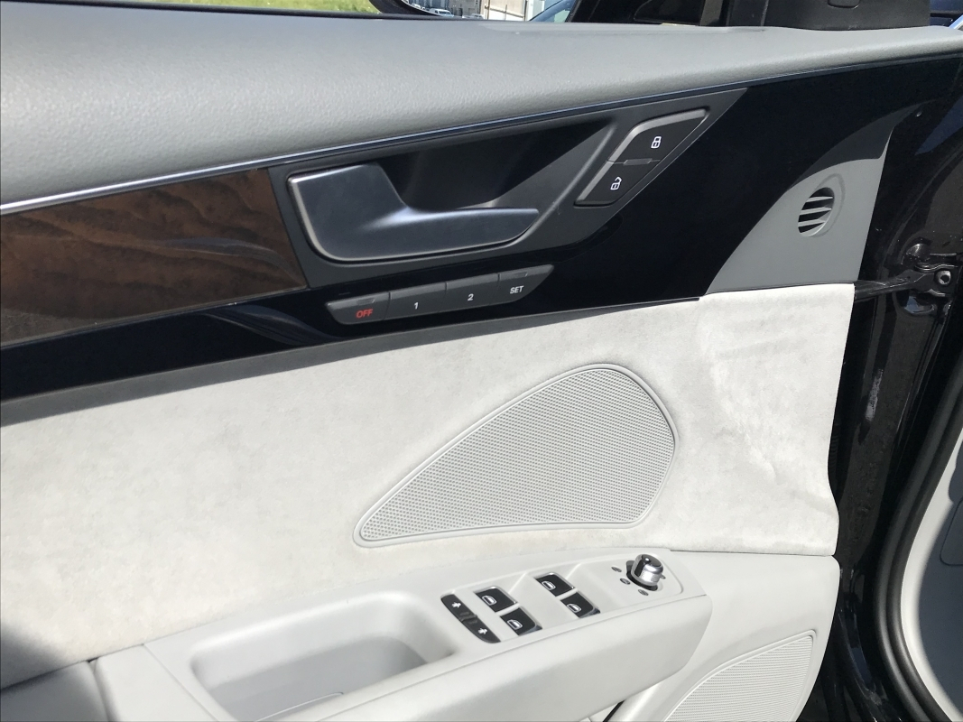 Audi A8 — 28