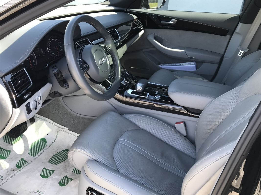 Audi A8 — 9