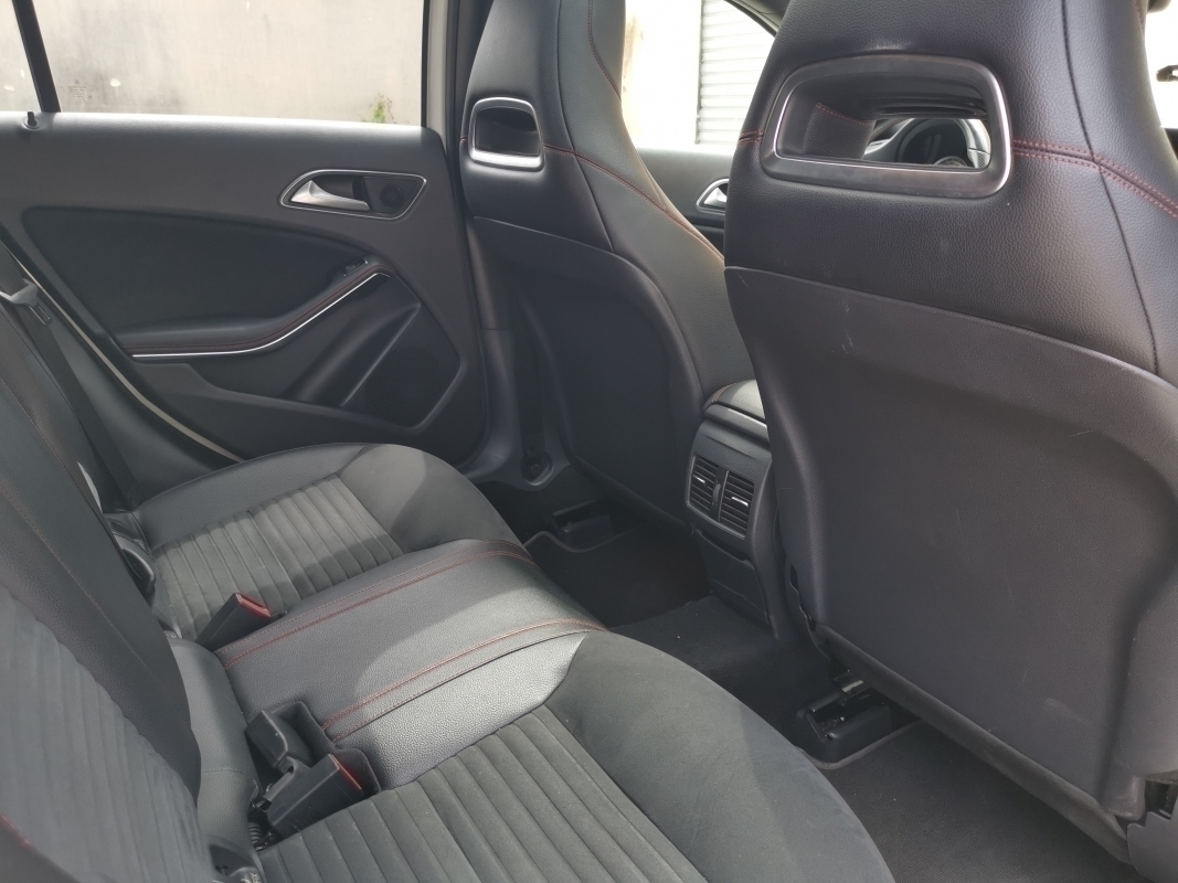 Mercedes Classe A — 15