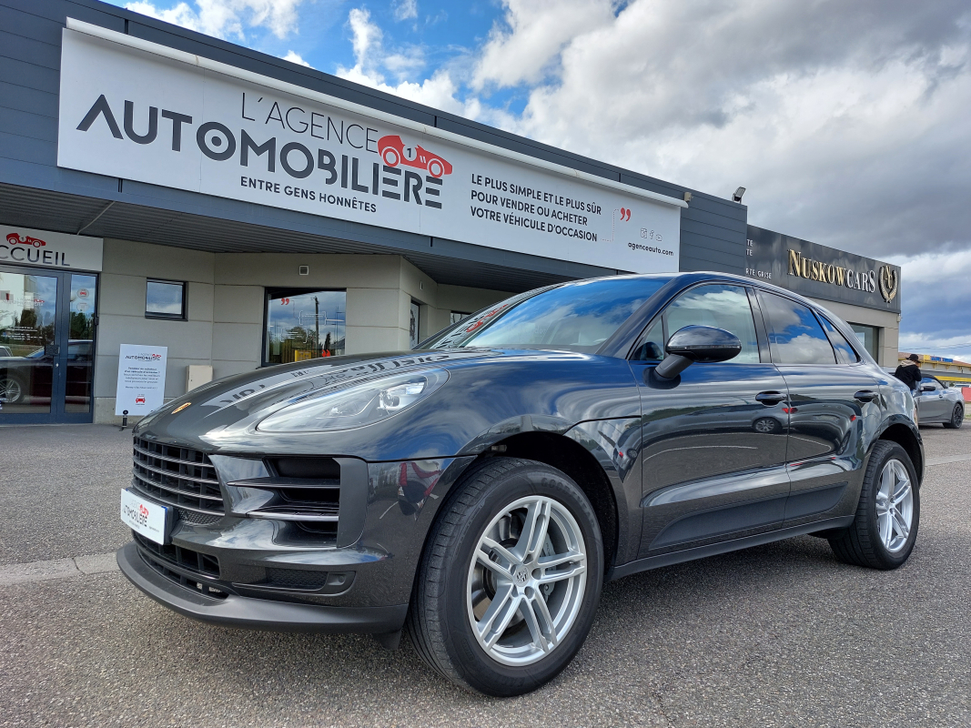 Porsche Macan — 2
