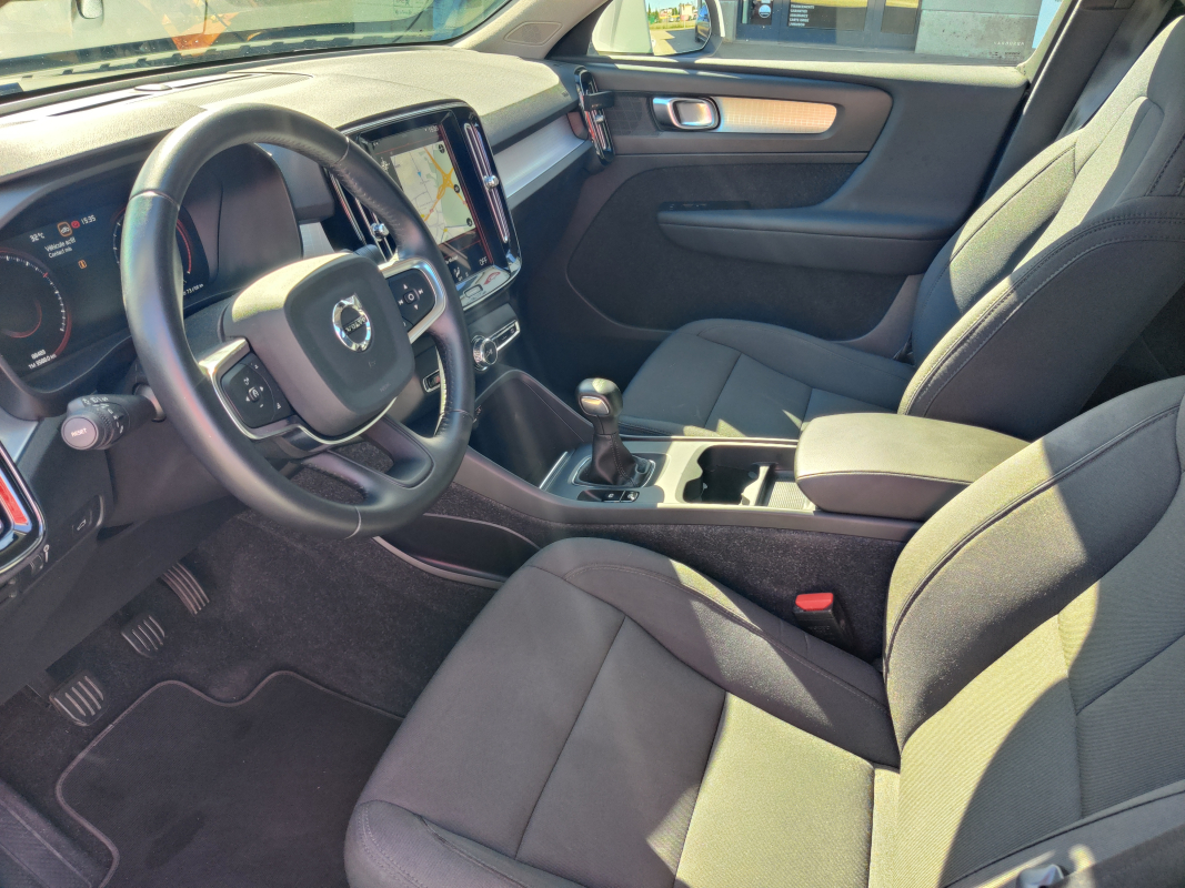 Volvo XC40 — 24