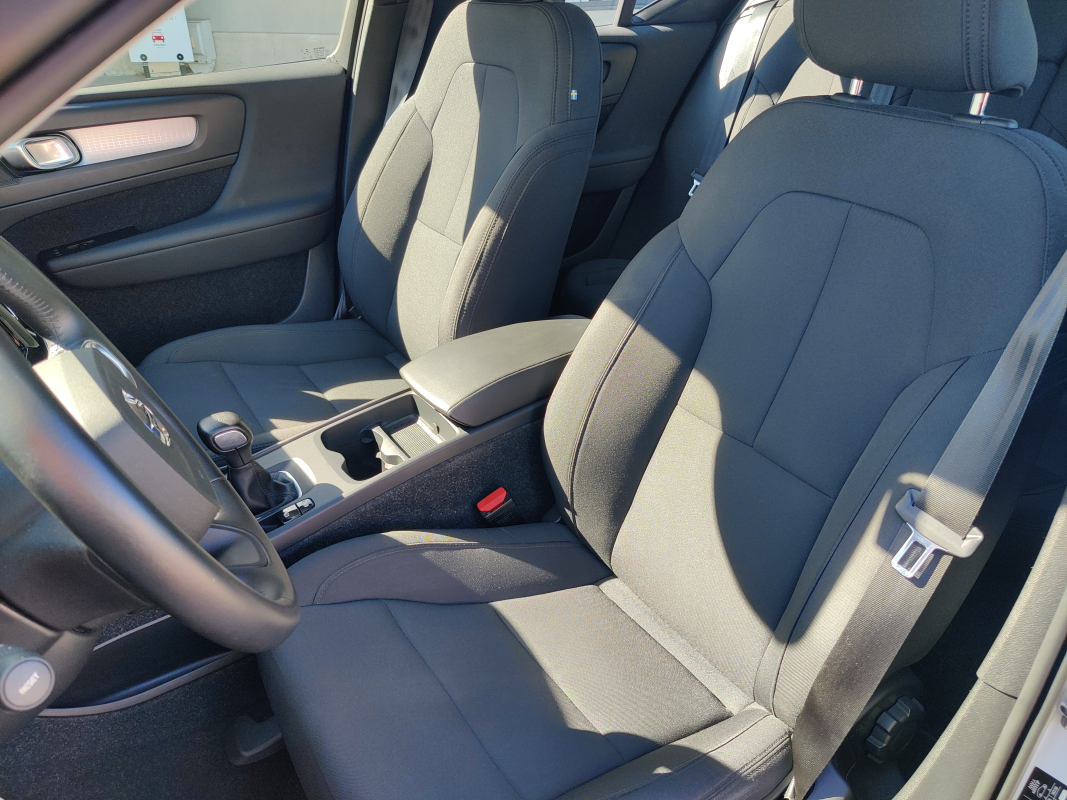 Volvo XC40 — 28