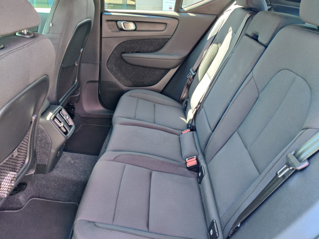 Volvo XC40 — 30