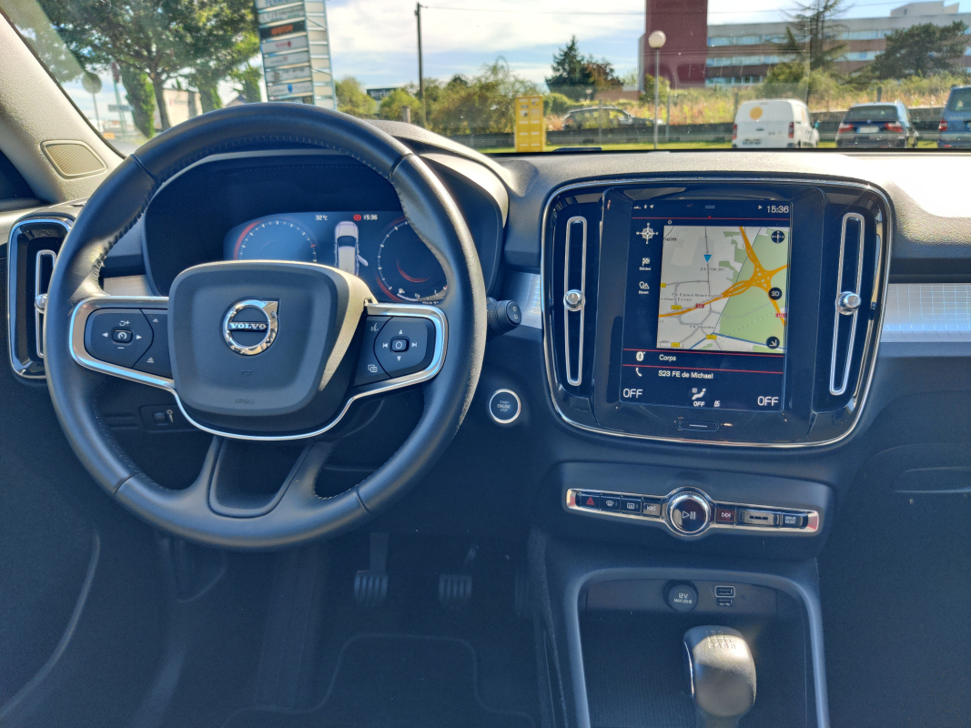 Volvo XC40 — 48