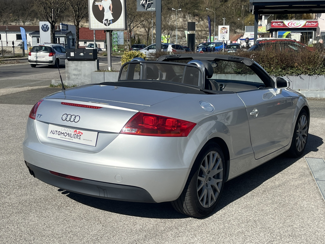 Audi TT Roadster — 12