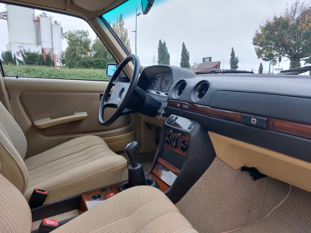 Mercedes Classe E — 22