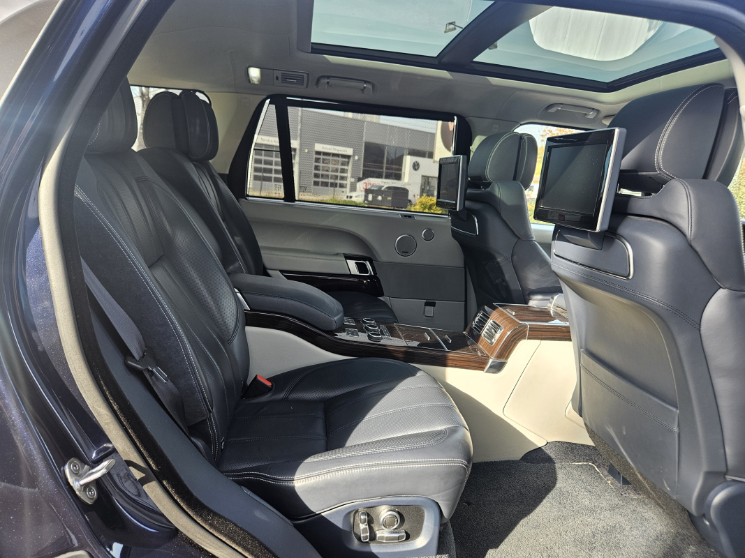 Land Rover Range Rover — 30