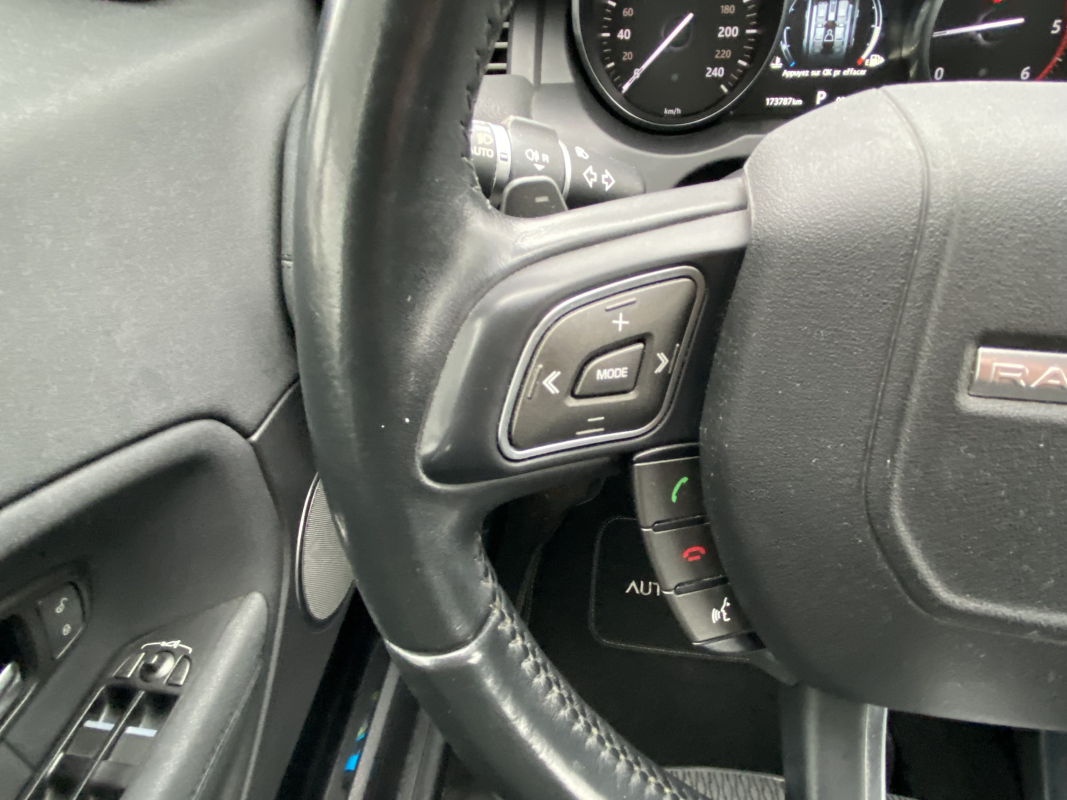 Land Rover Range Rover Evoque — 44