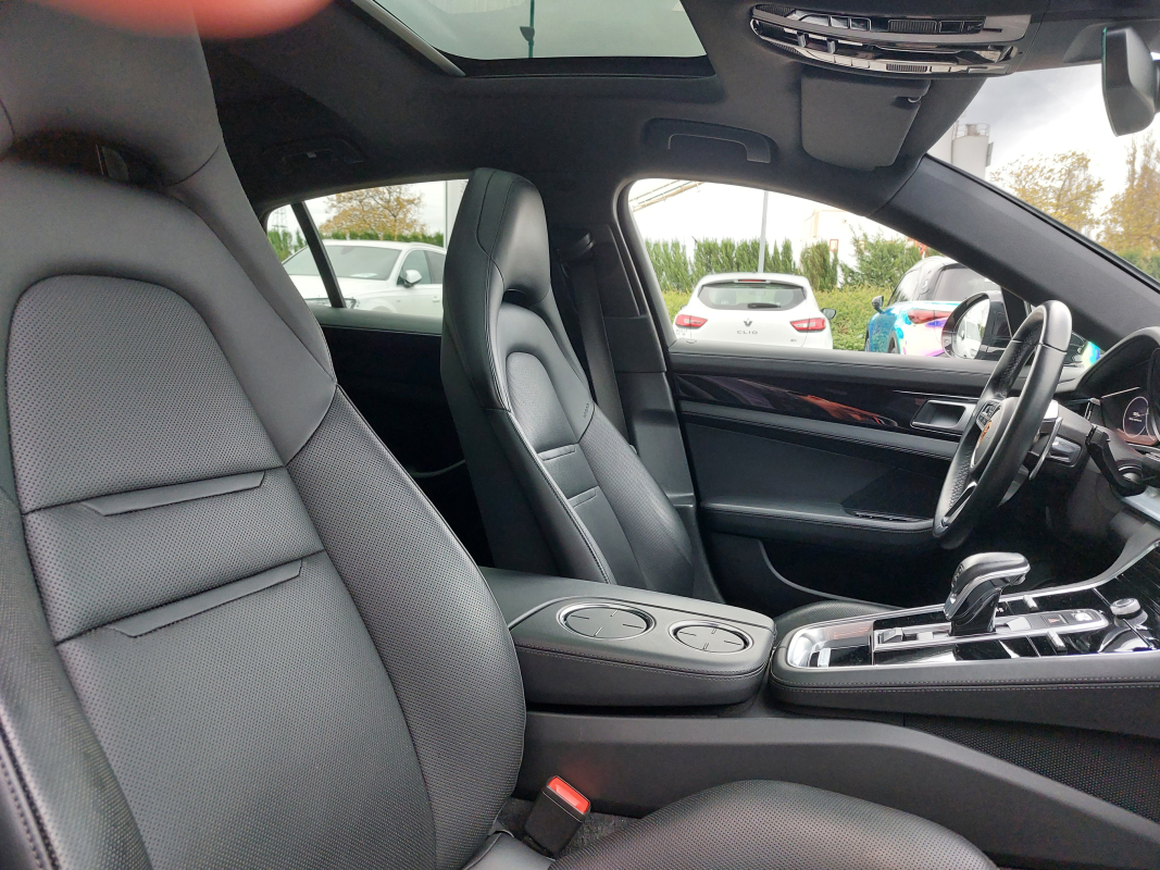 Porsche Panamera — 22