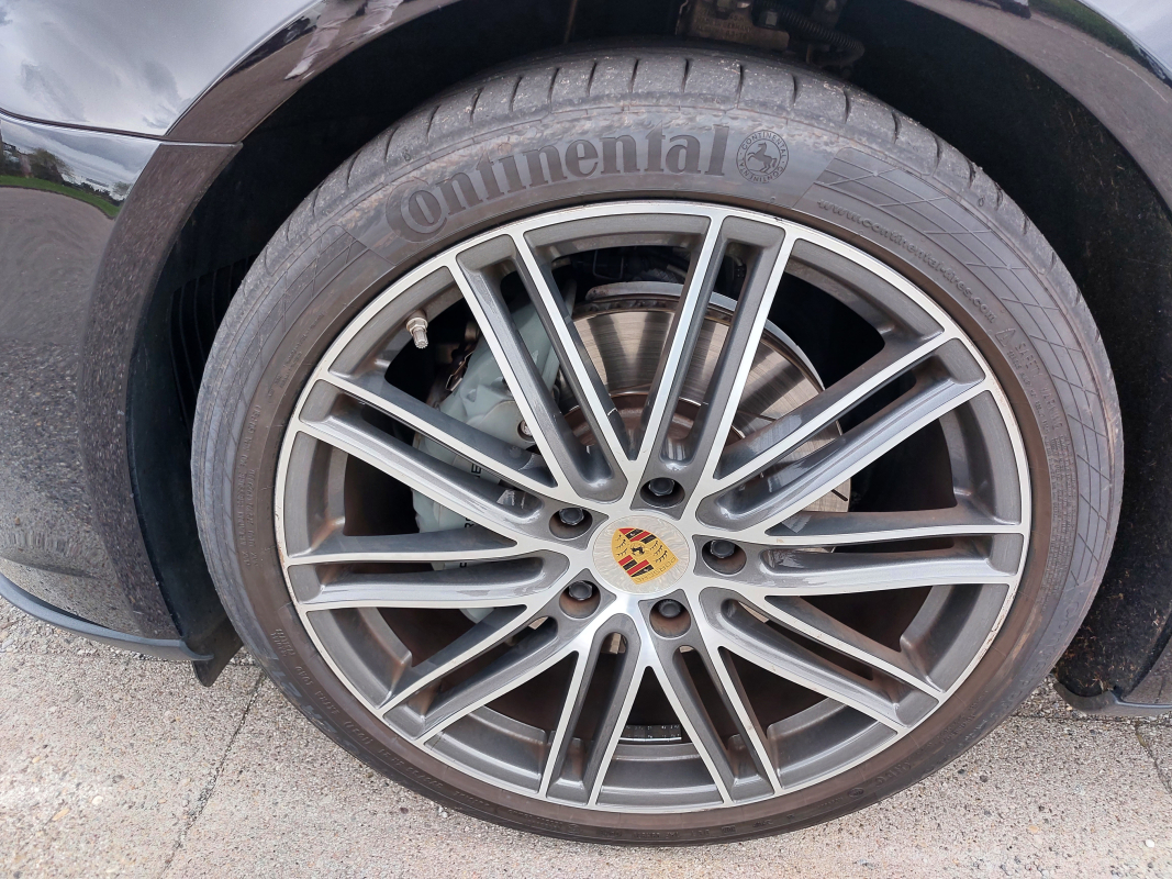Porsche Panamera — 28