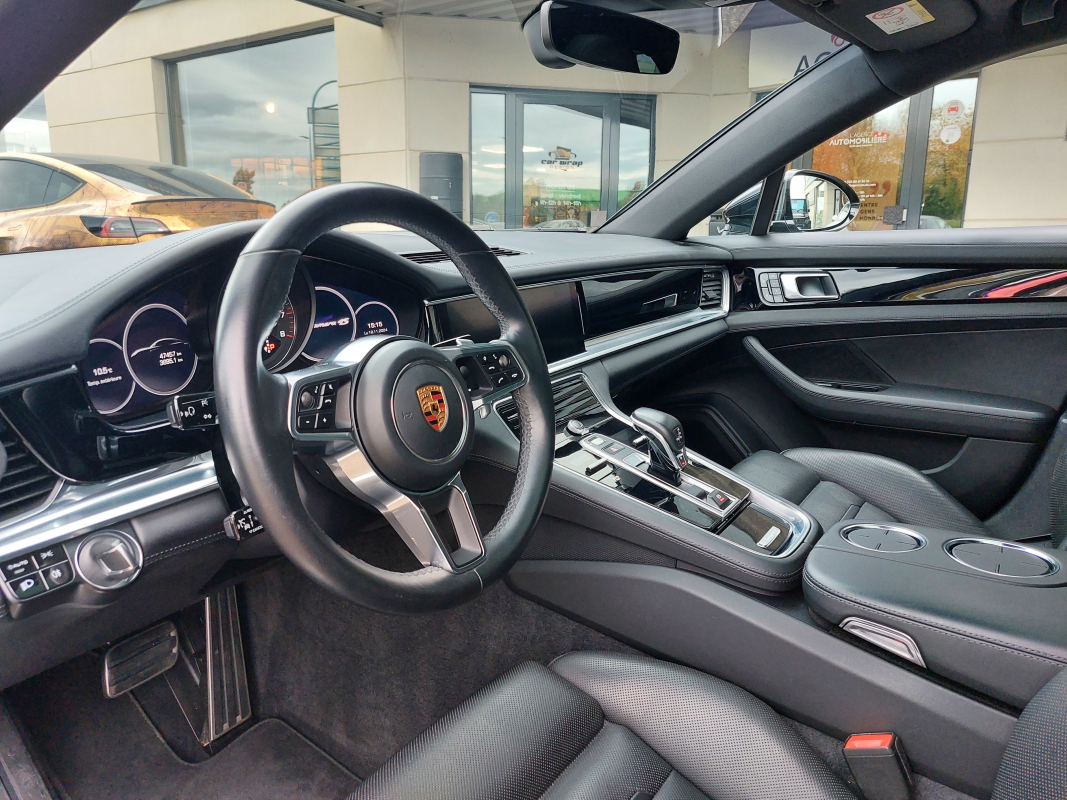 Porsche Panamera — 18