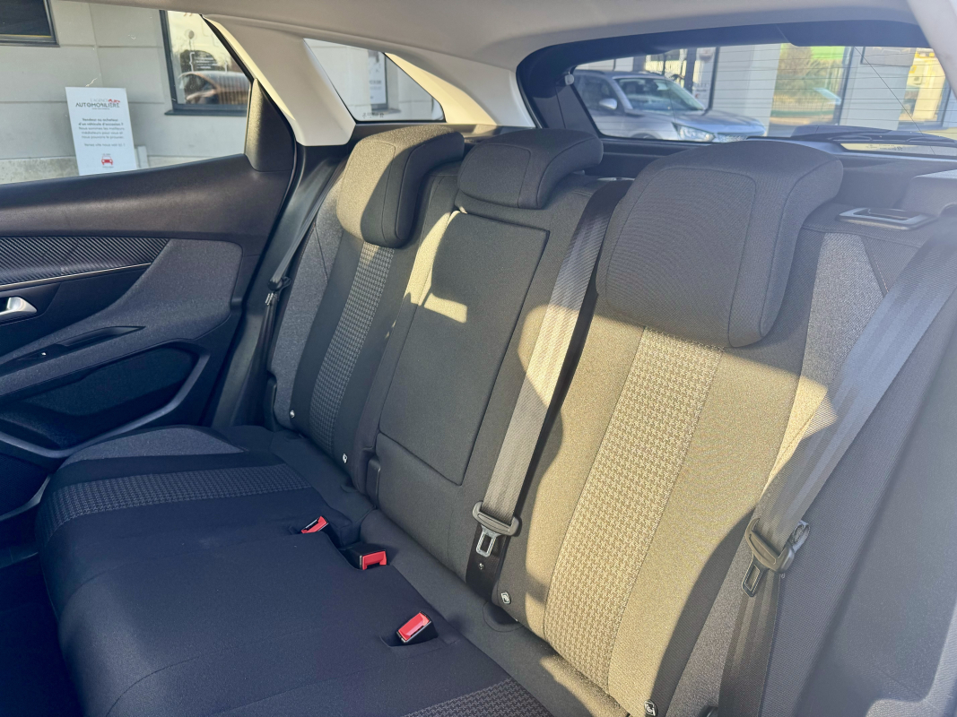 Peugeot 3008 — 28