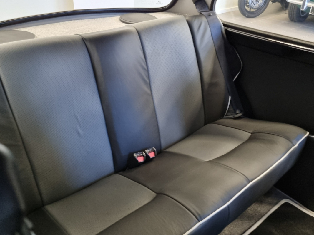 Austin Mini — 28