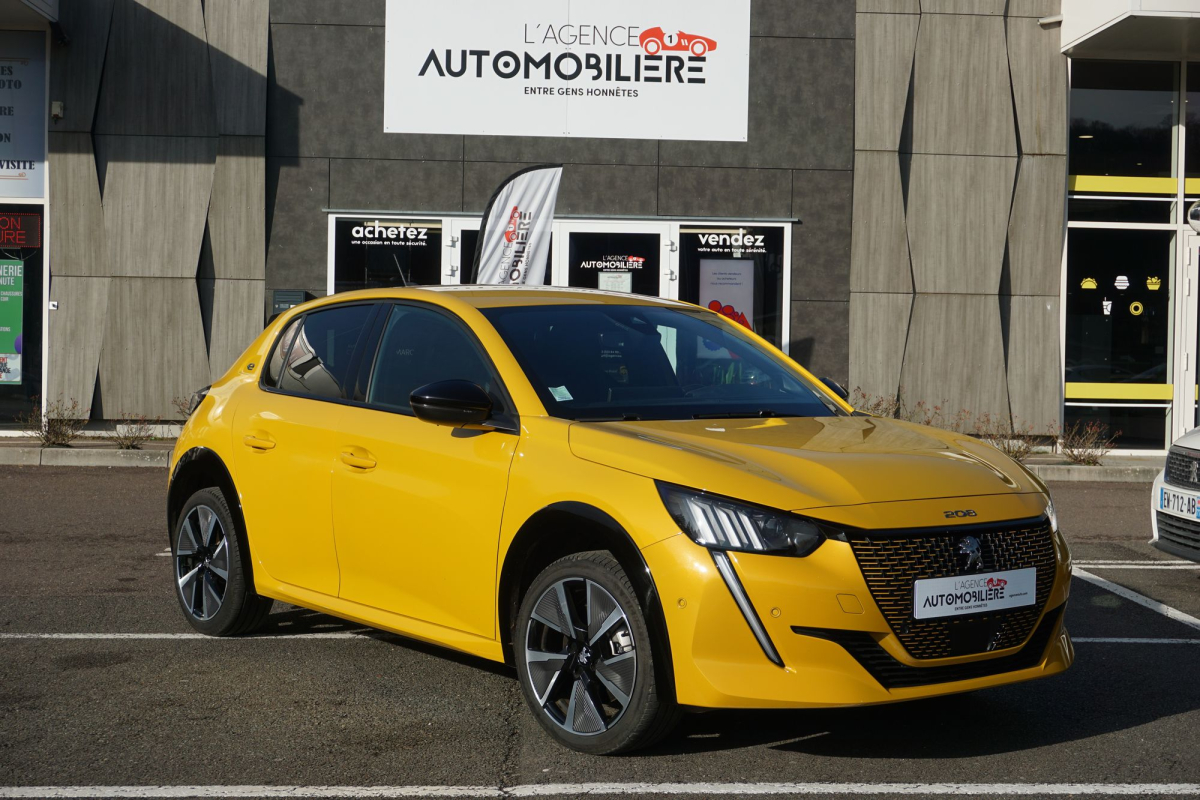 Peugeot 208 — 6