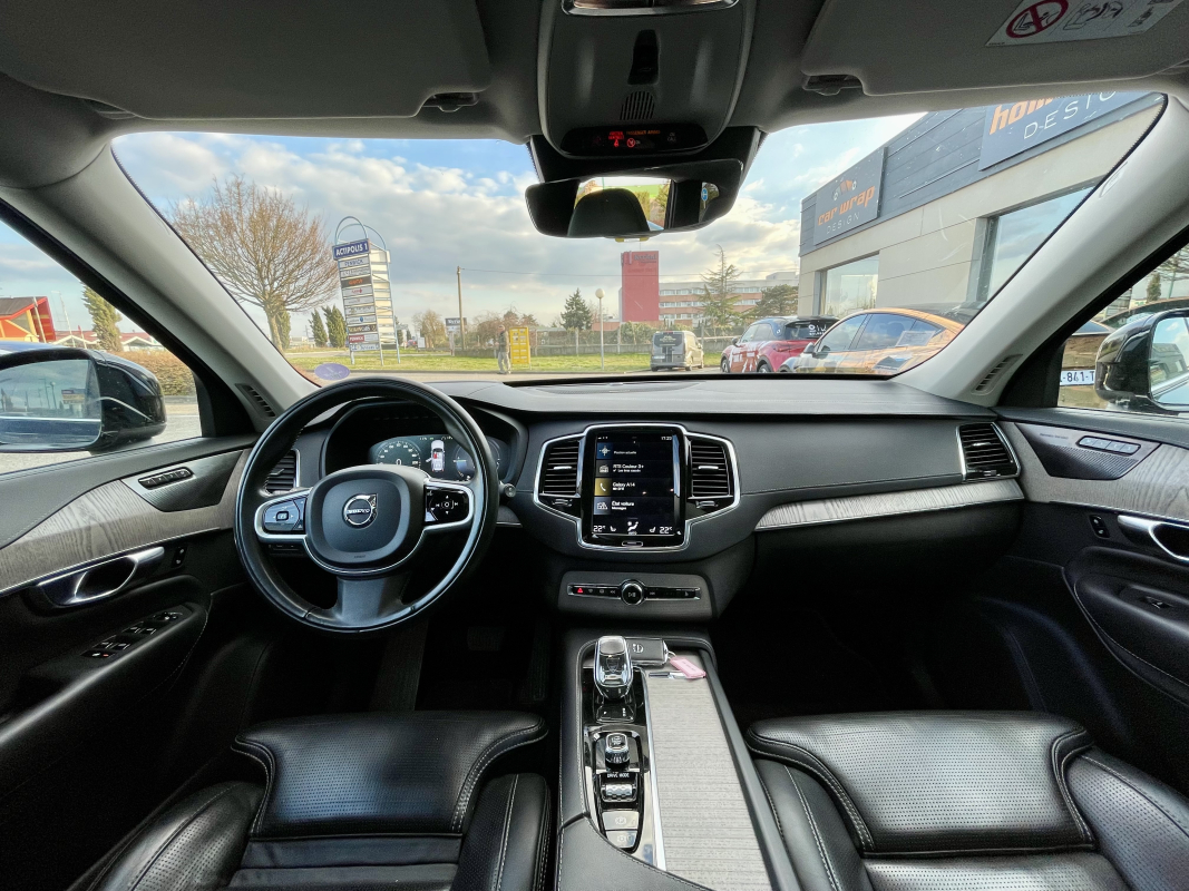 Volvo XC90 — 24