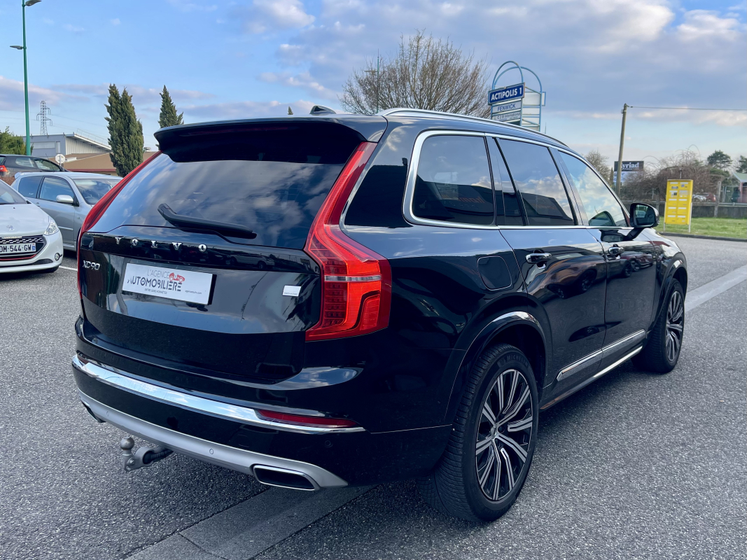 Volvo XC90 — 12