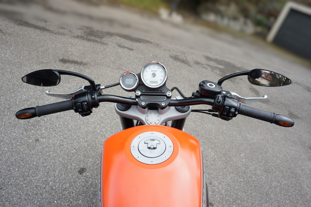 Harley Davidson XR — 18