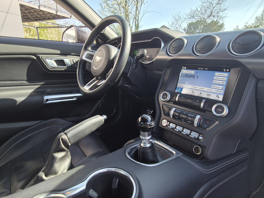 Ford Mustang — 32