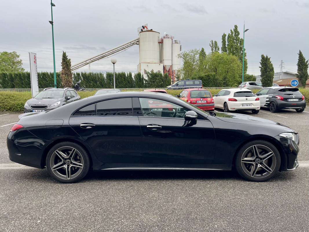 Mercedes CLS — 12